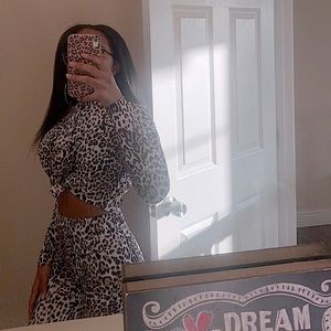 Fashion Nova Leopard Long Sleeve Crop Top